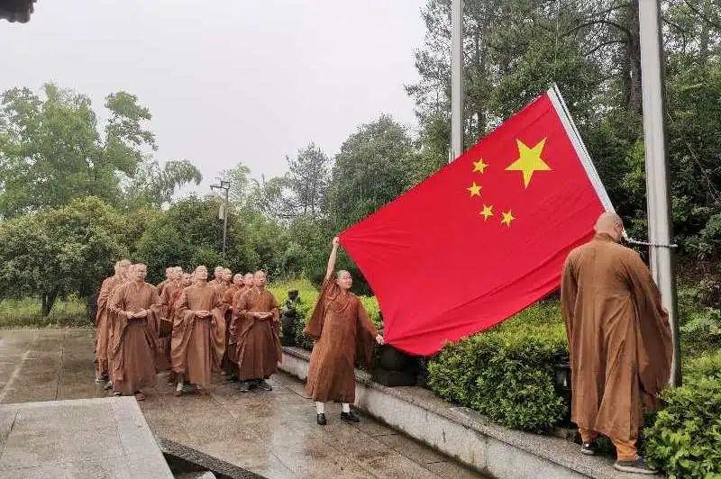 熬过医药反腐风波,迎来社保加仓、机构抢筹:重磅痛风特效药取得重大突破,或成破圈关键